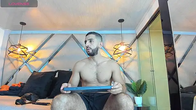 Yiyo10  online show from 04/08/26, 03:50