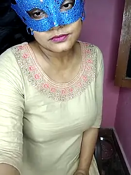 Snapshot of MEERAcle chatting on 09/27/25, 10:04 MEERAcle online show from 09/27/25, 10:04