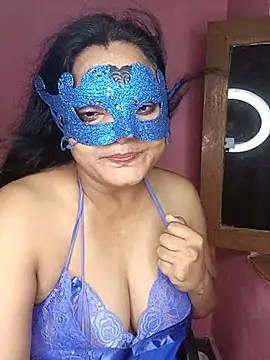 Snapshot of MEERAcle chatting on 09/30/25, 08:36 MEERAcle online show from 09/30/25, 08:36