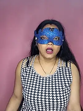 Snapshot of MEERAcle chatting on 10/13/25, 12:49 MEERAcle online show from 10/13/25, 12:49