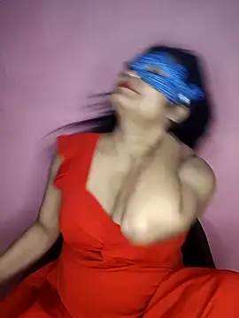 Snapshot of MEERAcle chatting on 10/22/25, 11:21 MEERAcle online show from 10/22/25, 11:21