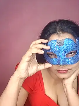 Snapshot of MEERAcle chatting on 10/22/25, 11:26 MEERAcle online show from 10/22/25, 11:26