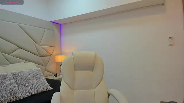 persefone 333 online show from 10/06/25, 06:49