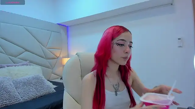 persefone 333 online show from 10/08/25, 07:55