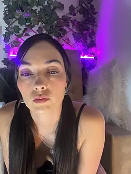 Snapshot of fetish_foot_ chatting on 11/08/25, 03:18 fetish foot online show from 11/08/25, 03:18