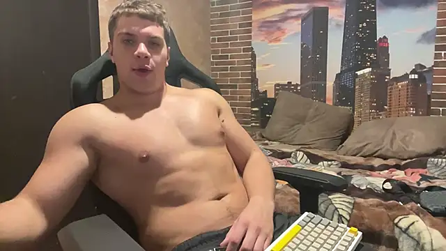 Snapshot of MusclePhantom chatting on 10/14/25, 07:25 MusclePhantom online show from 10/14/25, 07:25