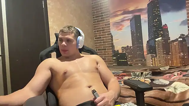 Snapshot of MusclePhantom chatting on 10/22/25, 08:08 MusclePhantom online show from 10/22/25, 08:08