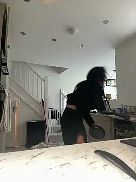 Snapshot of BELLABLACKXUK chatting on 10/15/25, 11:54 BELLABLACKXUK online show from 10/15/25, 11:54