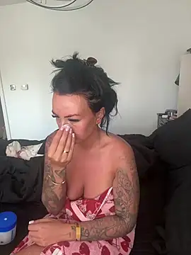 BELLABLACKXUK online show from 06/28/26, 08:53