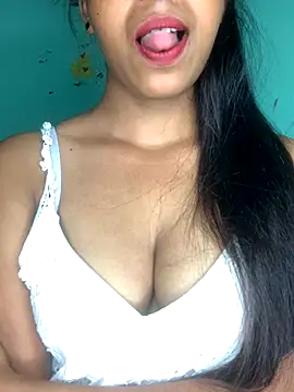 Priya baby0 online show from 09/17/25, 06:53