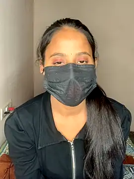 Priya baby0 online show from 11/18/25, 05:28