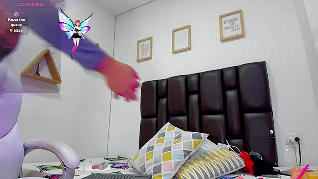 miiarod online show from 10/22/25, 07:46