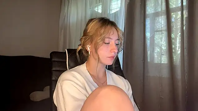 Snapshot of Jetta_Corsacami chatting on 09/24/25, 10:29 Jetta Corsacami online show from 09/24/25, 10:29