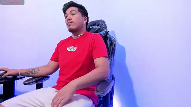 Snapshot of juanmechanic_ chatting on 11/08/25, 03:01 juanmechanic online show from 11/08/25, 03:01