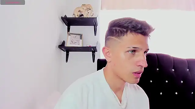 kevin ahss online show from 04/14/26, 08:59