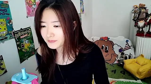 Snapshot of Moonlight-23 chatting on 09/22/25, 07:10 Moonlight-23 online show from 09/22/25, 07:10