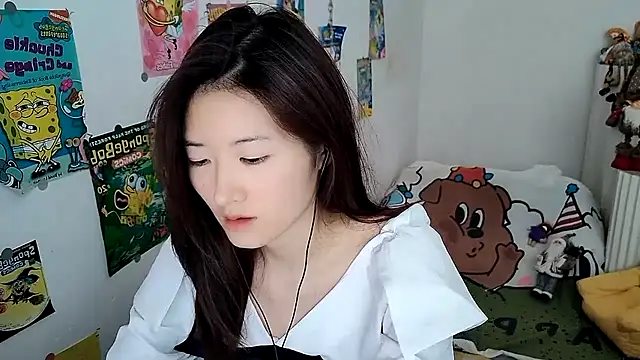 Snapshot of Moonlight-23 chatting on 09/23/25, 06:05 Moonlight-23 online show from 09/23/25, 06:05