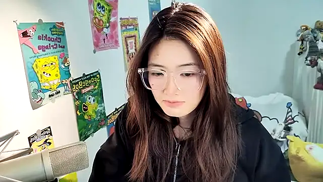 Snapshot of Moonlight-23 chatting on 10/20/25, 12:49 Moonlight-23 online show from 10/20/25, 12:49