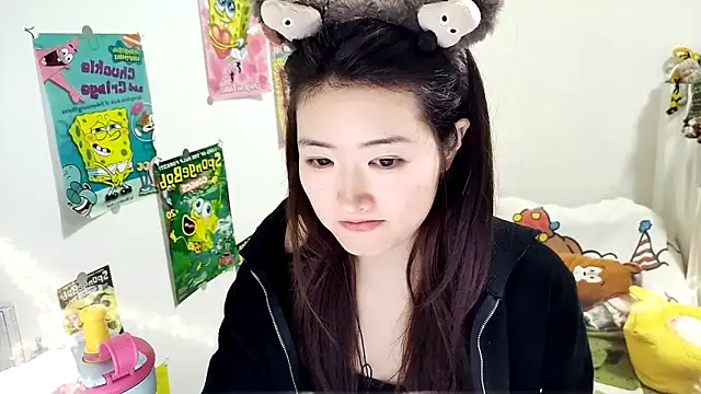 Snapshot of Moonlight-23 chatting on 10/26/25, 02:12 Moonlight-23 online show from 10/26/25, 02:12