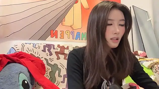 Snapshot of Moonlight-23 chatting on 11/25/25, 12:16 Moonlight-23 online show from 11/25/25, 12:16