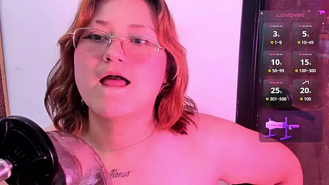 isa grey  online show from 09/25/25, 08:29