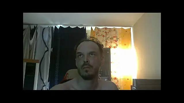 Snapshot of Jenner84 chatting on 09/09/25, 01:54 Jenner84 online show from 09/09/25, 01:54