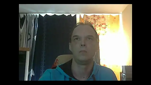 Snapshot of Jenner84 chatting on 09/14/25, 09:52 Jenner84 online show from 09/14/25, 09:52