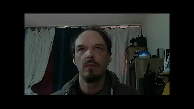 Snapshot of Jenner84 chatting on 11/01/25, 01:24 Jenner84 online show from 11/01/25, 01:24