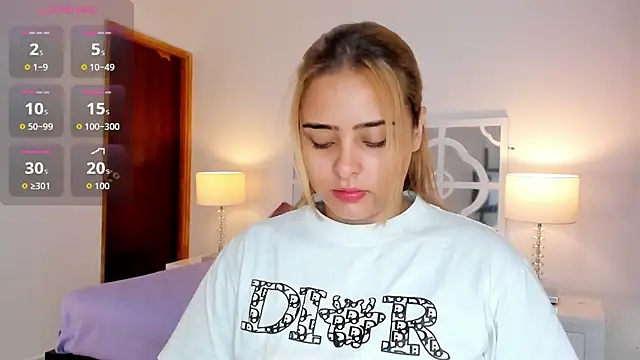 Snapshot of MikaelaStone chatting on 11/23/25, 12:38 MikaelaStone online show from 11/23/25, 12:38