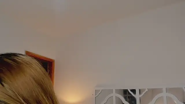 Snapshot of MikaelaStone chatting on 11/29/25, 12:30 MikaelaStone online show from 11/29/25, 12:30