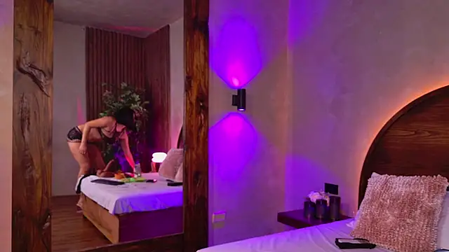 renata black  online show from 04/11/26, 10:52