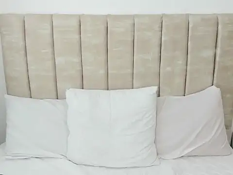 AprilStone1 online show from 12/18/25, 12:44