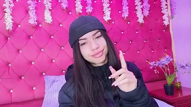 Nanis James online show from 01/11/26, 03:22