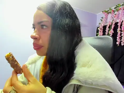 Nanis James online show from 02/18/26, 02:29