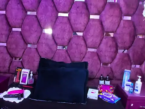 Nanis James online show from 03/27/26, 03:12