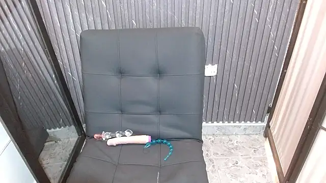 Thalia 220 online show from 12/19/25, 12:45