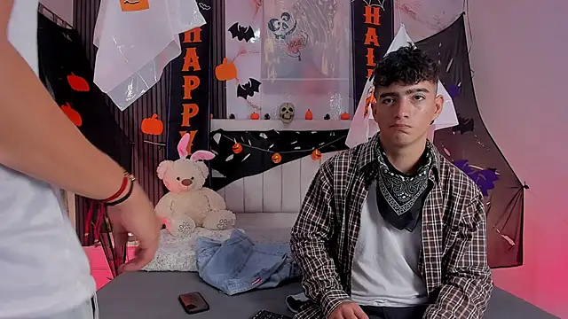 sweet petter online show from 10/31/25, 12:39