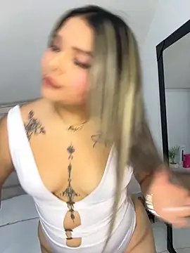 ashley-swift- online show from 10/01/25, 04:40