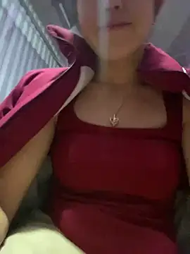 Huong-Ly online show from 02/17/26, 02:52