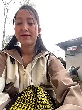 Huong-Ly online show from 02/25/26, 02:43