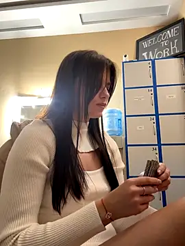 kimberlyy77 online show from 10/15/25, 06:19