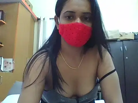 Curvyqueenz online show from 12/18/25, 05:52