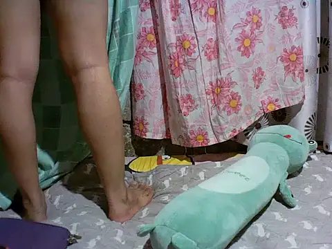 Snapshot of alhex_gay26 chatting on 10/15/25, 01:17 alhex gay26 online show from 10/15/25, 01:17