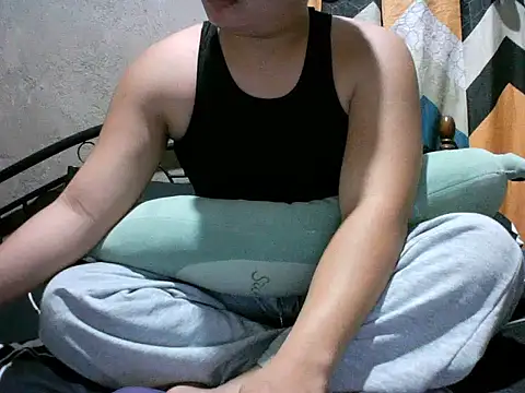 Snapshot of alhex_gay26 chatting on 04/24/26, 04:42 alhex gay26 online show from 04/24/26, 04:42
