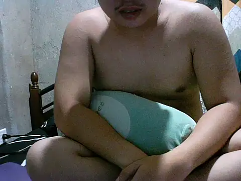 Snapshot of alhex_gay26 chatting on 04/26/26, 02:15 alhex gay26 online show from 04/26/26, 02:15