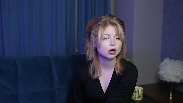 Stella Vanila online show from 03/03/26, 11:32