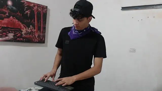 alice julls online show from 10/04/25, 08:51