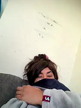 Snapshot of LuckyKhloe chatting on 10/15/25, 11:10 LuckyKhloe online show from 10/15/25, 11:10