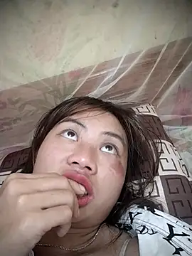 Dung-Thao19 online show from 10/26/25, 08:59