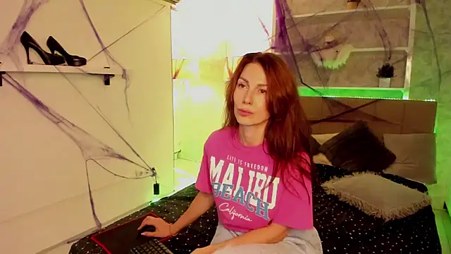 IsabelKiss online show from 11/04/25, 01:32